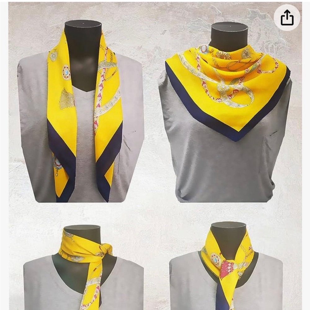 Woman scarf